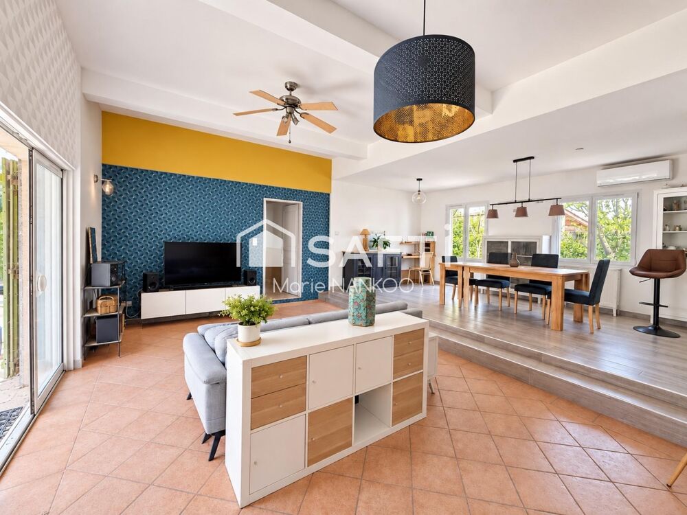 Villegailhenc  Maison de 130 m² avec jardin méditerranéen, garage camping-car et panneaux photovoltaïques !