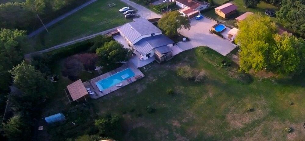 Vente Maison Maison et 3 gîtes à vendre - Investissement locatif Jau-dignac-et-loirac