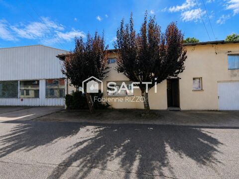   Maison 200 m² - 3 CHAMBRES - 2 SALLES DE BAIN Maison - 6 pièce(s) - 200 m²