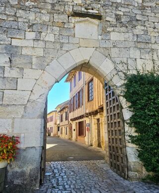  Immeuble à vendre 194 m² Montpezat-de-quercy