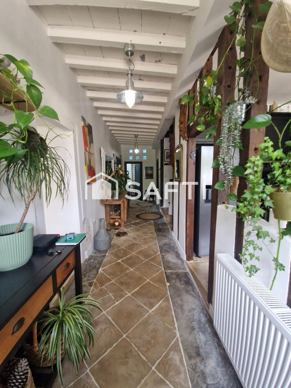 Vente Maison Ancien presbytère rénové de 165 m², 4 chambres, 1749 m² de terrain. Beauchalot