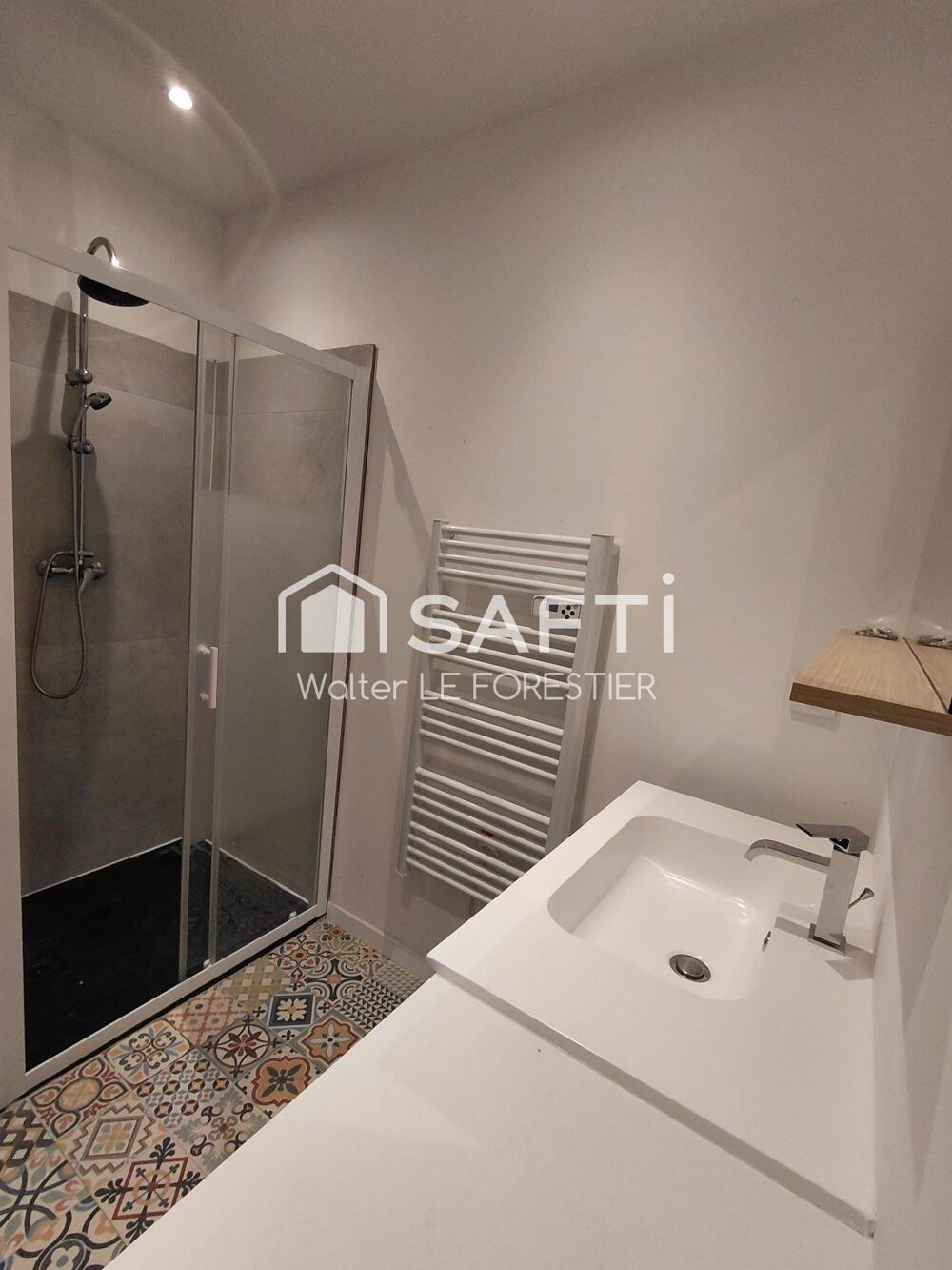Vente Appartement APPARTEMENT T3 RENOVE AVEC JARDIN ET PLACE DE PARKING Saint-louis-de-montferrand