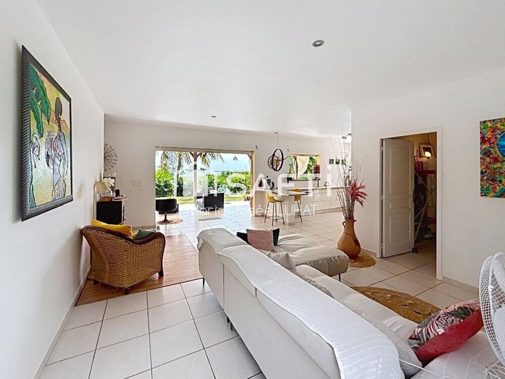Vente Maison Maison F4  de plain pied avec dépendance et piscine La trinite