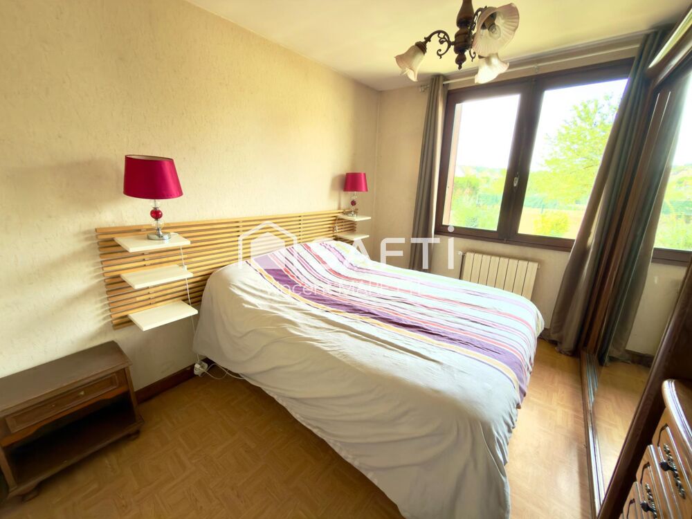 Vente Maison MAISON FAMILIALE À RÉNOVER, 4 CHAMBRES, SOUS-SOL TOTAL Saint-maximin