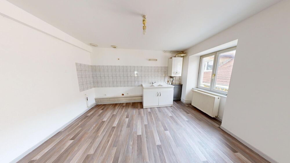 Vente Maison Appartement 95 m2 ,5 pièces 3 chambres , 25 m se terrain Hericourt