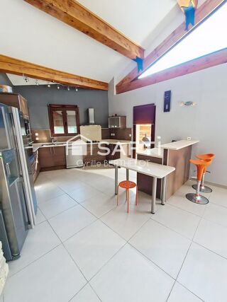  Maison � vendre 9 pi�ces 219 m�