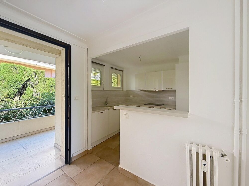 Vente Appartement EXCLUSIVITÉ – Cannes – Lumineux 2 pièces avec terrasse et échappée mer Cannes