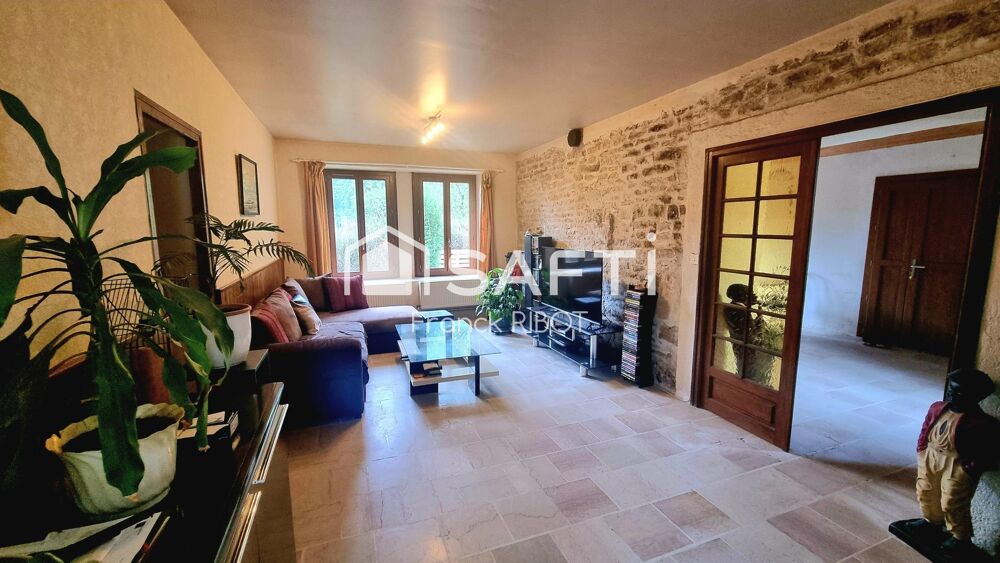 Maison de village plain pied 95m2 bord de rivière