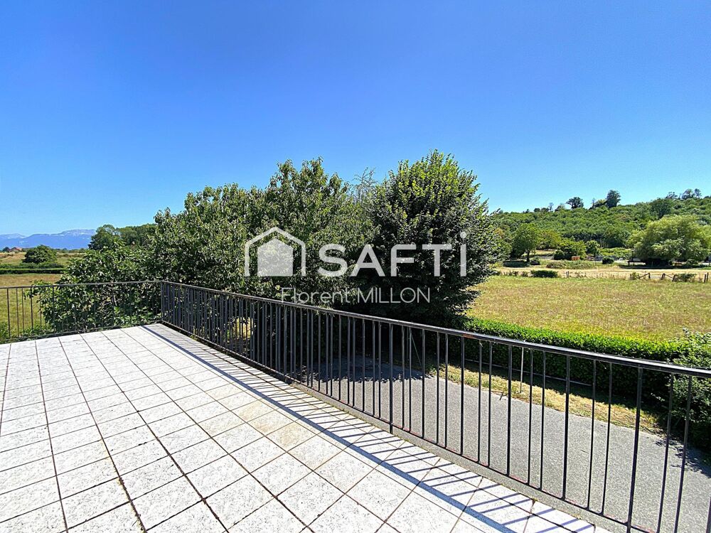 Maison familiale avec dépendance et vue dégagée
