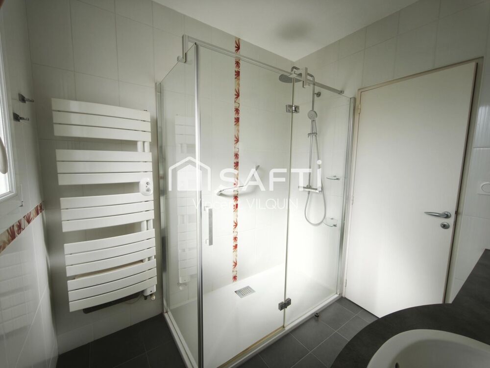 Vente Maison Maison familiale de 146 m² avec vie de plain-pied et terrain de 1 794 m² Pleyber-christ