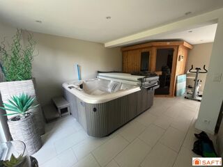  Maison � vendre 8 pi�ces 252 m�