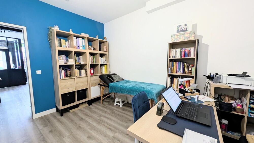   belle boutique sur un emplacement n°1 bis 