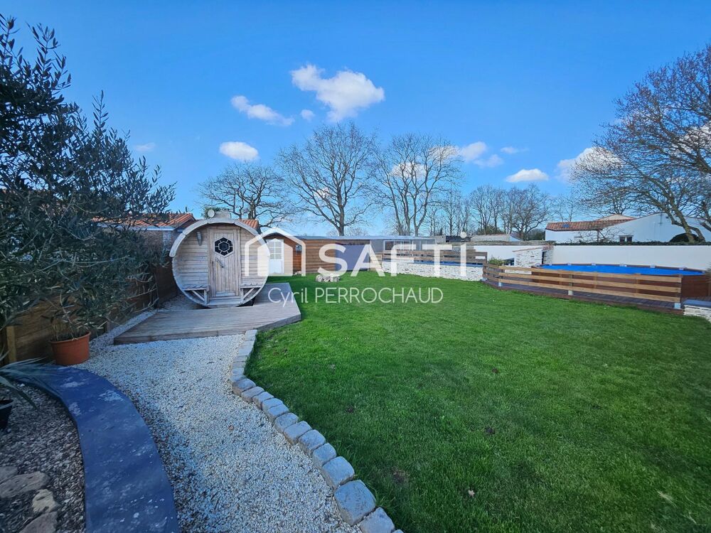 Maison en pierre entièrement rénovée denviron 115 m² avec piscine
