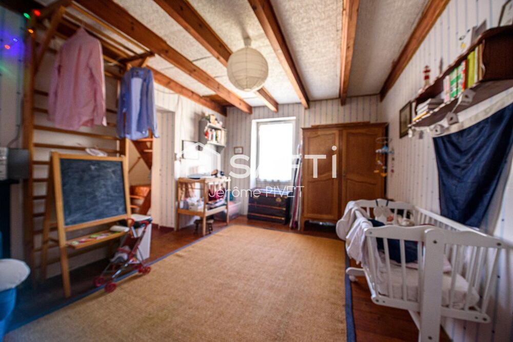 Vente Maison Maison de ville 5 chambres, grand jardin et garage Pontchateau