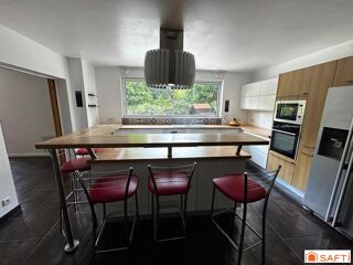  Maison � vendre 8 pi�ces 209 m�