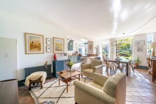  Maison � vendre 11 pi�ces 234 m�