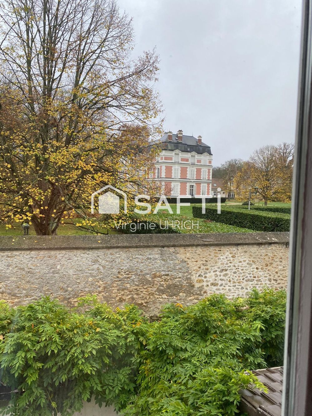 Vente Maison Maison de caractère , T6, de 200m2, sur un terrain paysager, à vendre au Manet, à Montigny-Le-Bretonneux Montigny-le-bretonneux