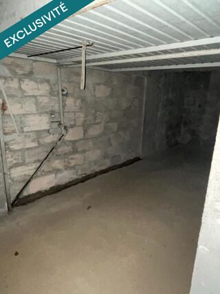  Parking / Garage  vendre 
