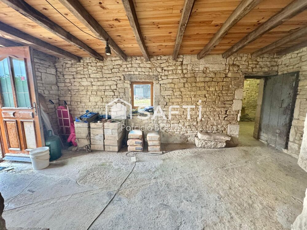 ANCIEN CORPS DE FERME A BENET A RENOVER !