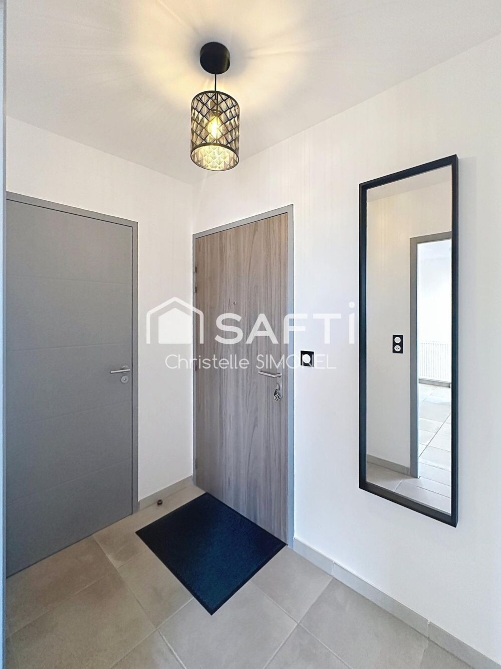 Vente Appartement SUPERBE T2 RÉCENT AVEC LOGGIA, CELLIER ET PARKING – PRESTATIONS PREMIUM Les ponts-de-ce