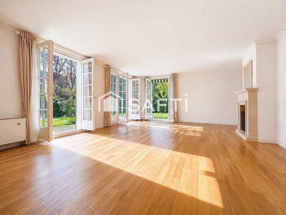 Le parfait cocon familial : espace, lumière et tranquillité à Villecresnes