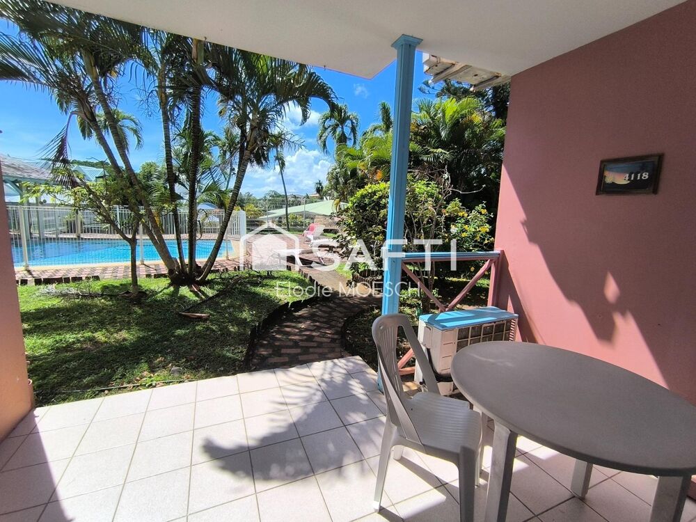 Vente Appartement Studio avec piscine à 5 minutes à pieds d'une des plus belle plage de l'ile ! Sainte-anne