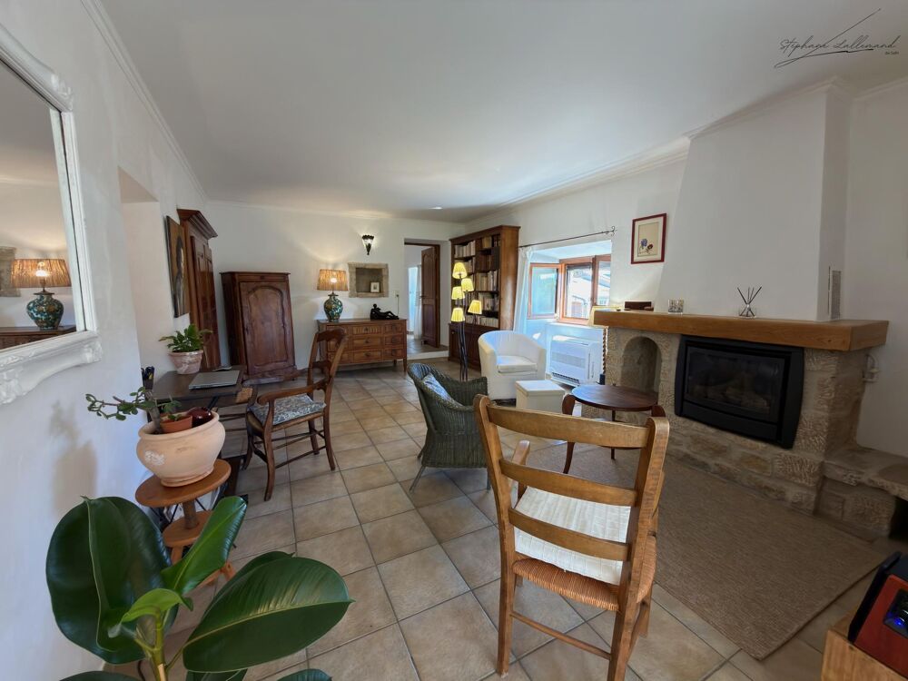 Vente Maison Maison de caractère XVIIIe, vue dégagée, garage Saint-julien-les-rosiers