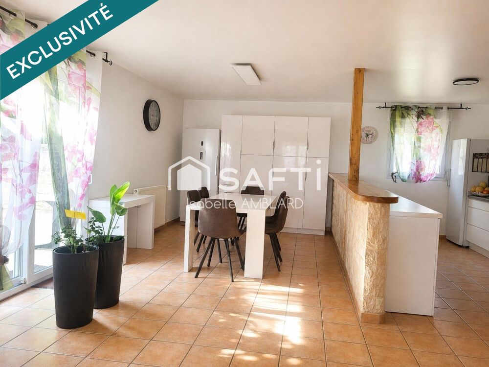 Maison dans un environnement calme, prête à vivre
