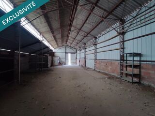  Immeuble � vendre 325 m�