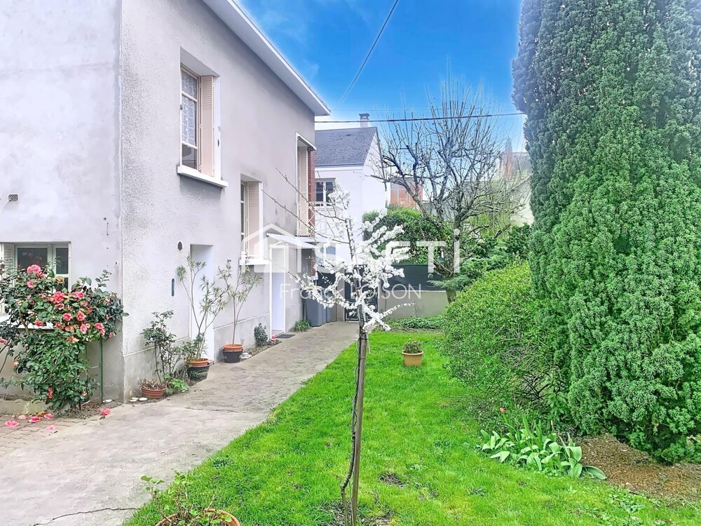 Ensemble immobilier  Gare TGV à 3 min à pied (Saint-Pierre-des-Corps)