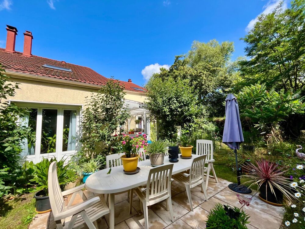 T3 comme une maison avec vaste jardin privatif