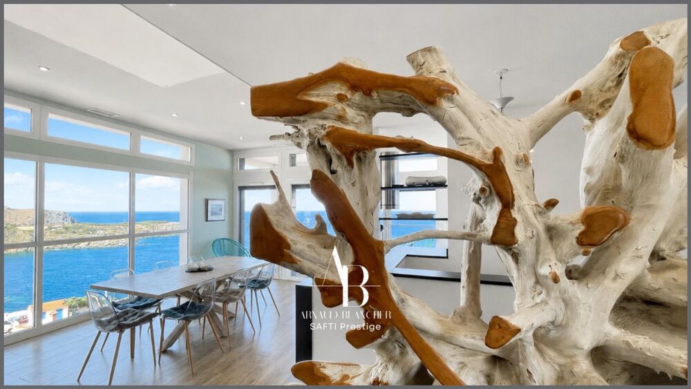 Vente Maison Villa d'architecte avec piscine intérieure chauffée – Vue panoramique exceptionnelle sur la Méditerranée Cerbere
