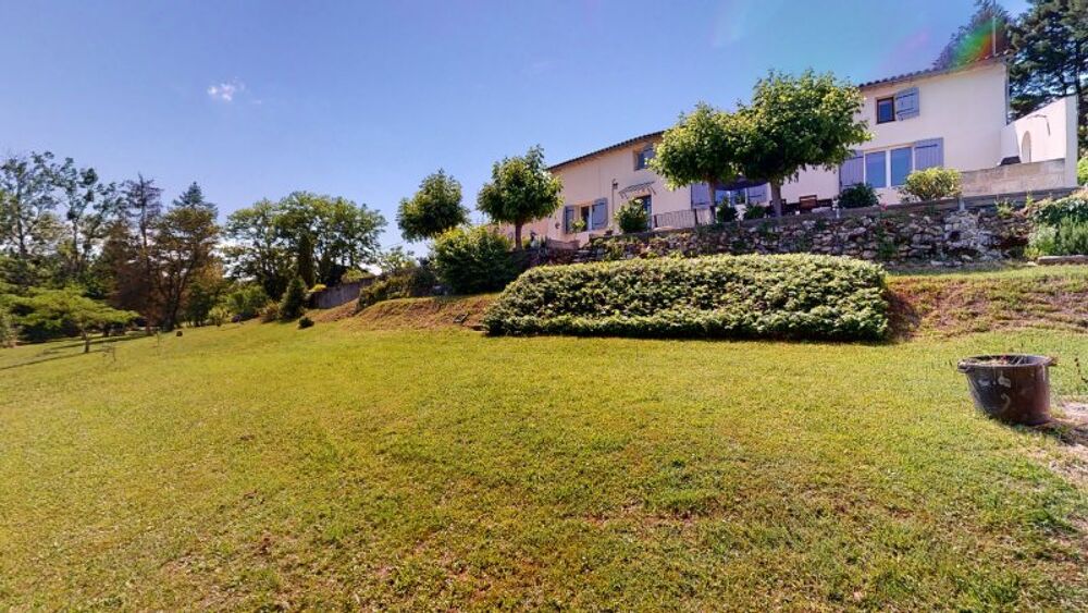 cette maison confidentiel à beaucoup de charme