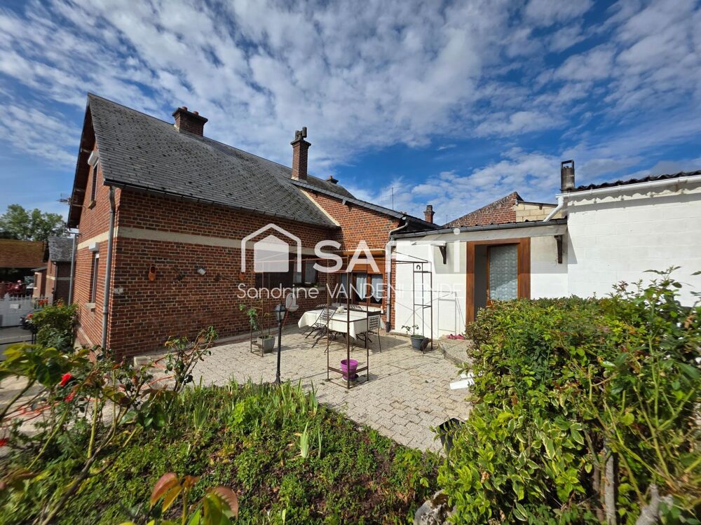 MAISON DE CAMPAGNE AU COEUR DU VILLAGE !