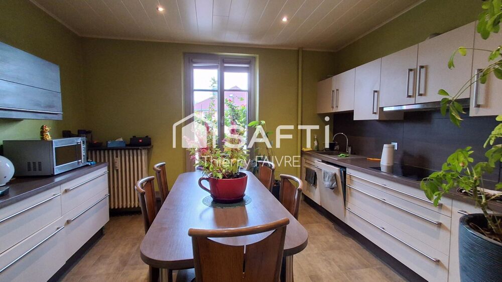Appartement rénové avec garage, ascenseur