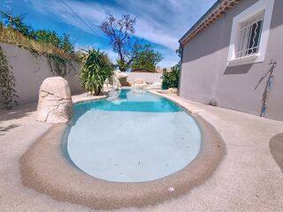  Maison � vendre 9 pi�ces 228 m�