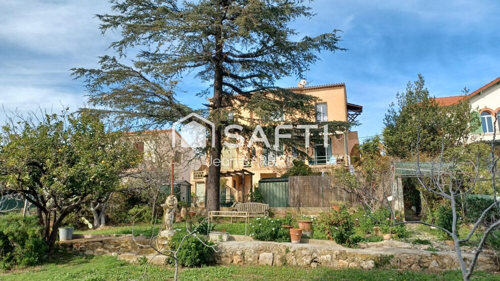 Vente Appartement Sur la commune de Bandol, a cinq minutes a pied des plages, dans une batisse des années 30, haut de villa de 85m² de type 4 avec Bandol