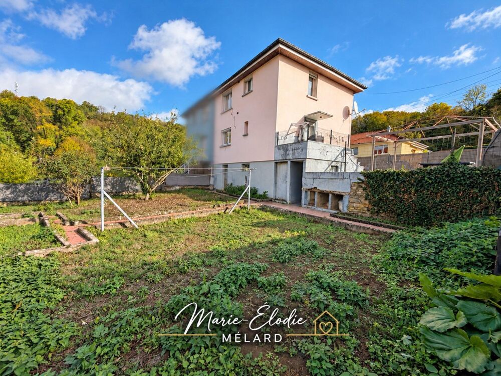 Vente Maison Longuyon – Maison de 84 m² avec 3 chambres, jardin et garage dans une impasse calme Longuyon