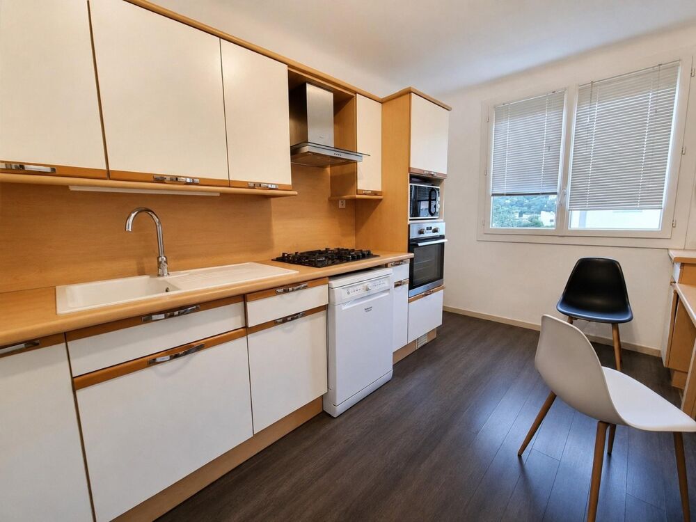 Appartement T3 avec balcon.