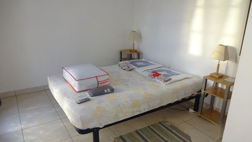 Location Appartement T2 meublé 44 m², résidence sécurisée, terrasse fermée Saint-denis