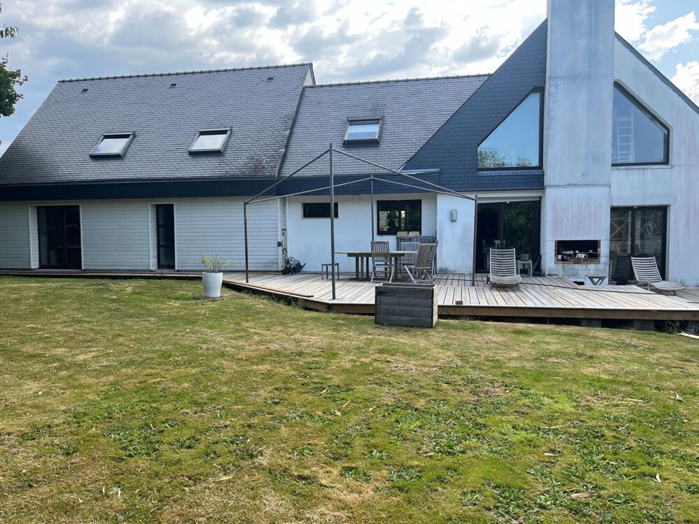 Maison contemporaine de plus de 250m2 avec piscine