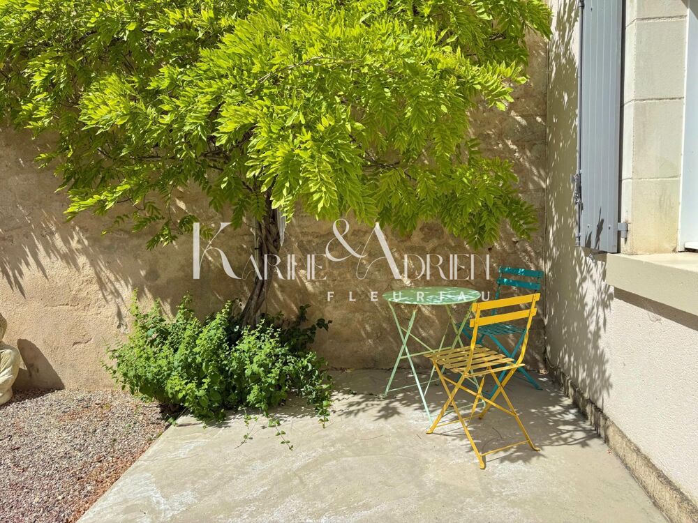 Vente Maison Maison de ville avec grand garage, ascenseur, 4 chambres, jardin et terrasse Fontenay-le-comte