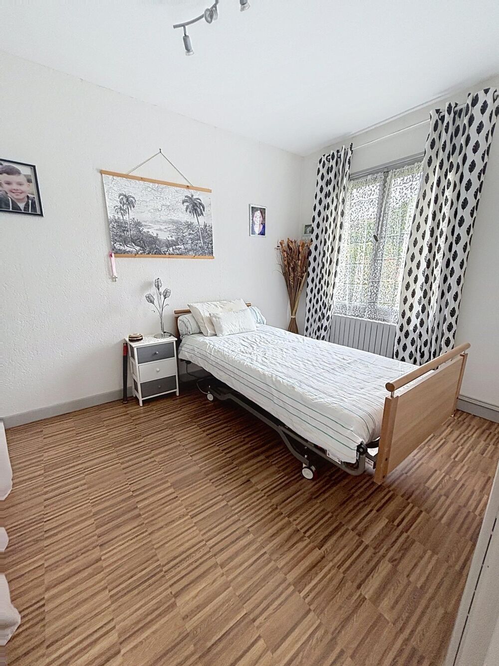 MAISON INDIVIDUELLE DANS QUARTIER RESIDENTIEL
