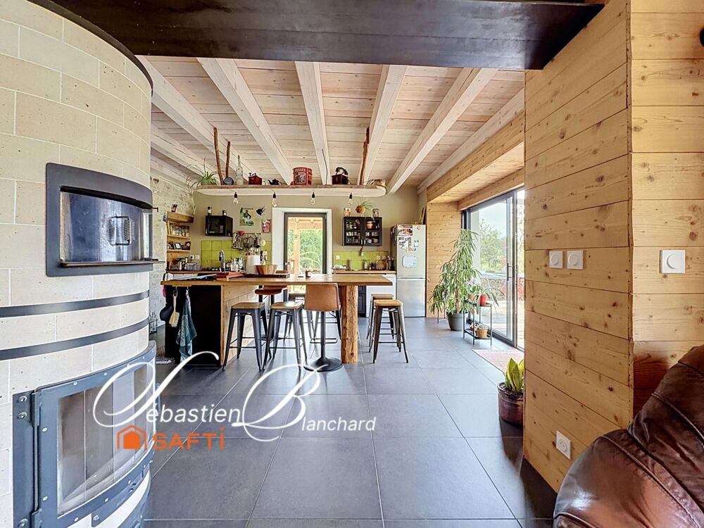 Vente Maison Maison de caractère avec gîte attenant – 223 m² – Charix Charix