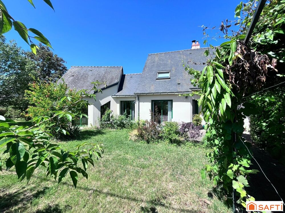 Belle maison traditionnelle de 172 m2 avec jardin de 2350 mètres et dépendance- Blaison-Gohier