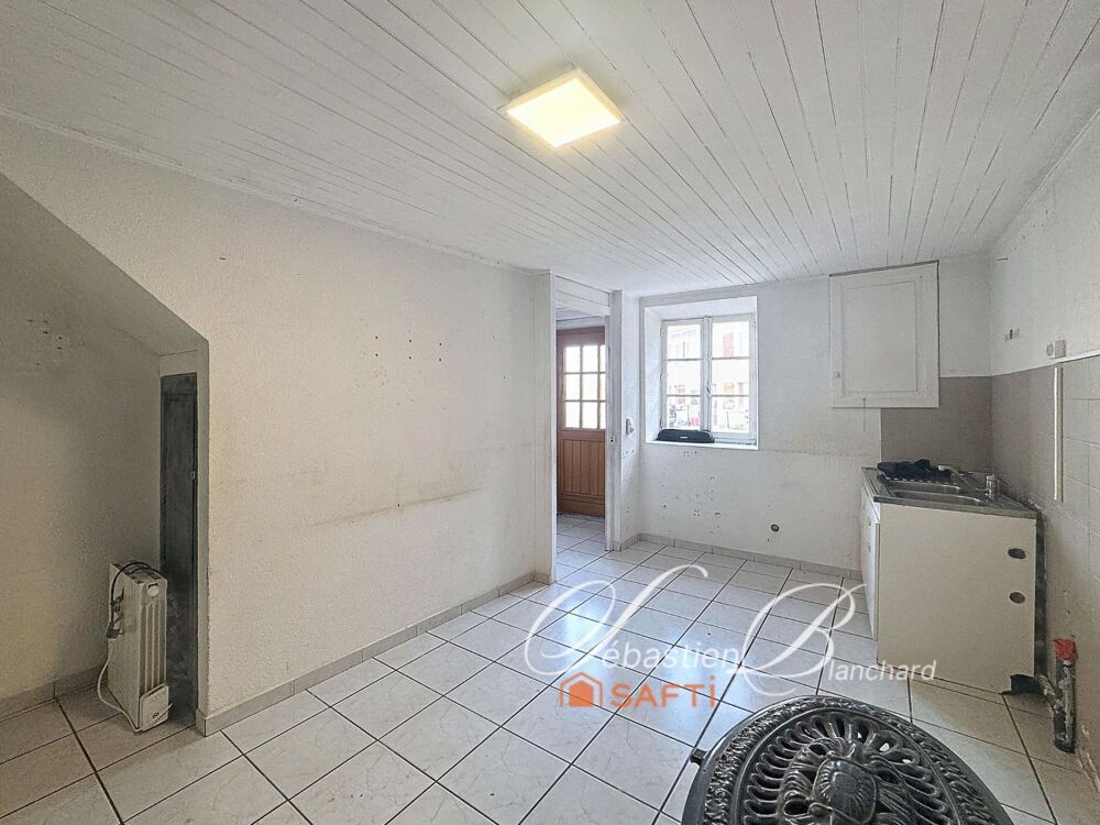 Vente Maison Maison à rénover de 87m2 et grange attenante Lancrans