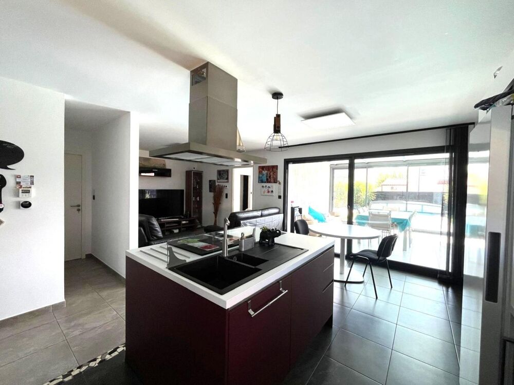 Vente Maison Un véritable cocon où chaque espace a été pensé pour conjuguer confort, modernité et douceur de vivre. Rivesaltes