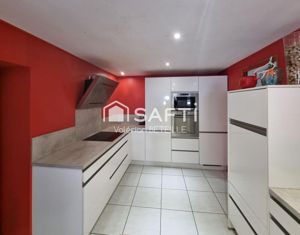 Grande maison avec terrain constructible