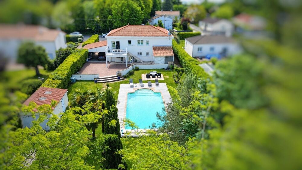 Grande maison familiale-5 chambres-terrain plus de 5000m2