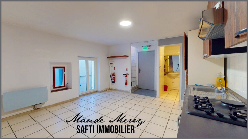 Vente Immeuble Immeuble de rapport composé de 3 lots - un local commercial de 20 m2 (qui peut être transformé en un studio) avec cave de 17 m2 Brignoles